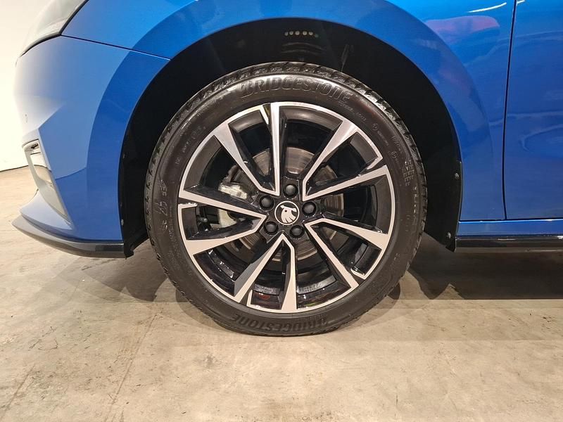 Usado Skoda Fabia Monte Carlo 115 CV (84 kW) 2026 Azul race metalizado/negro mágico Utilitario