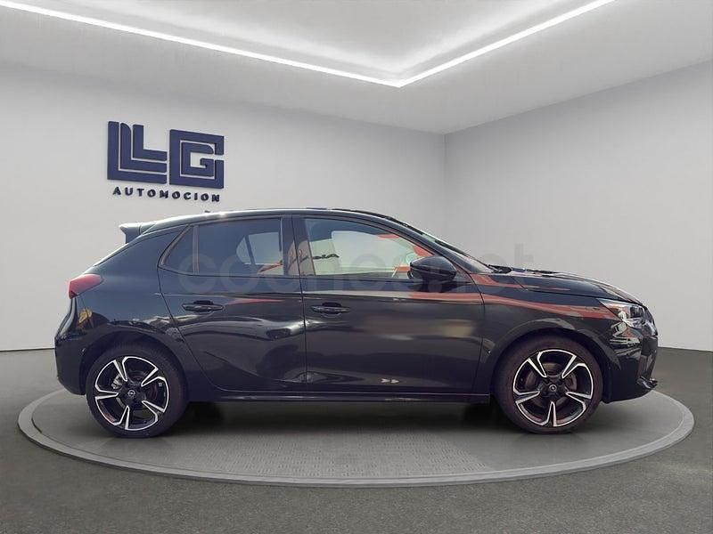 Usado Opel Corsa GS Line 130 CV (95 kW) 2022 Negro Utilitario
