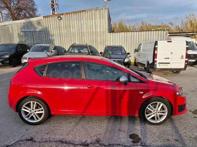 Usado Seat Leon FR 140 CV (102 kW) 2011 Rojo Utilitario