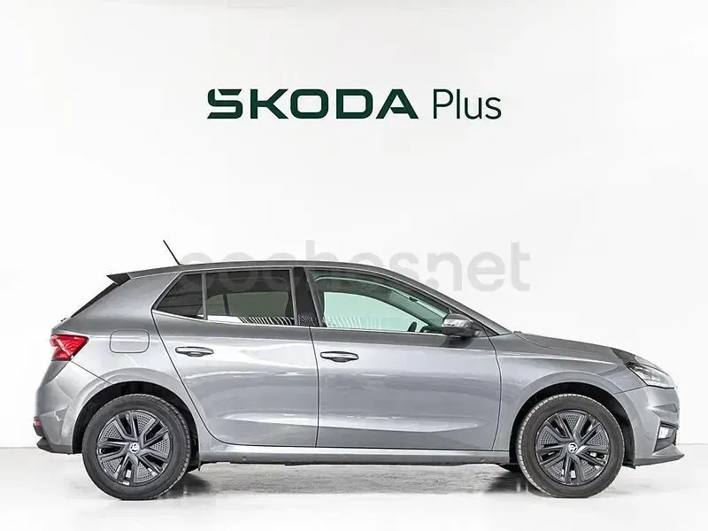 Usado Skoda Fabia Selection 115 CV (84 kW) 2024 Gris Utilitario