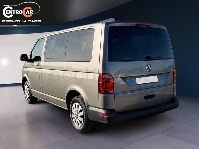 Usado VW Caravelle Trendline 102 CV (75 kW) 2017 Beige Monovolumen