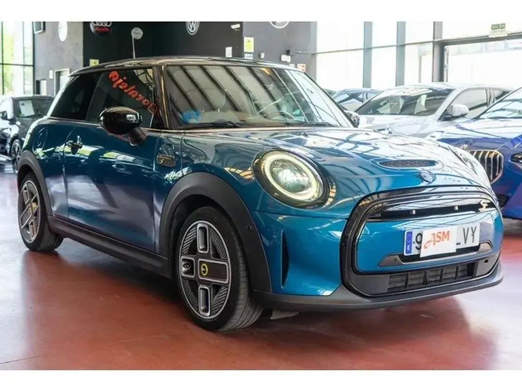Usado Mini Cooper SE 135 kW (184 CV) 2022 Azul Utilitario