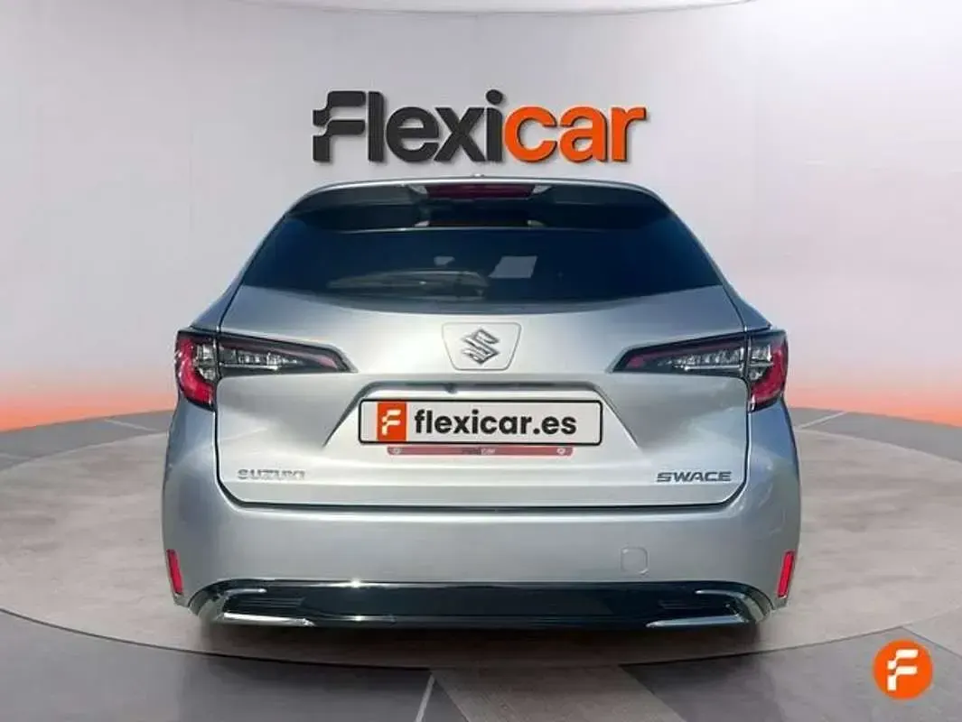 Usado Suzuki Swace 122 CV (89 kW) 2024 Gris Familiar