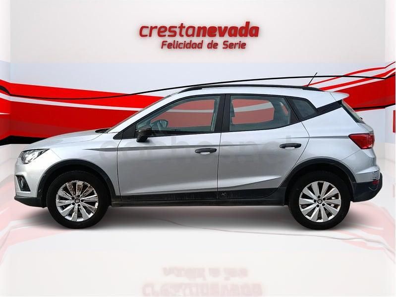 Usado Seat Arona Reference 90 CV (66 kW) 2020 Gris / plata SUV