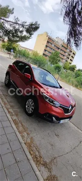 Usado Renault Kadjar XMOD 110 CV (80 kW) 2016 Granate SUV