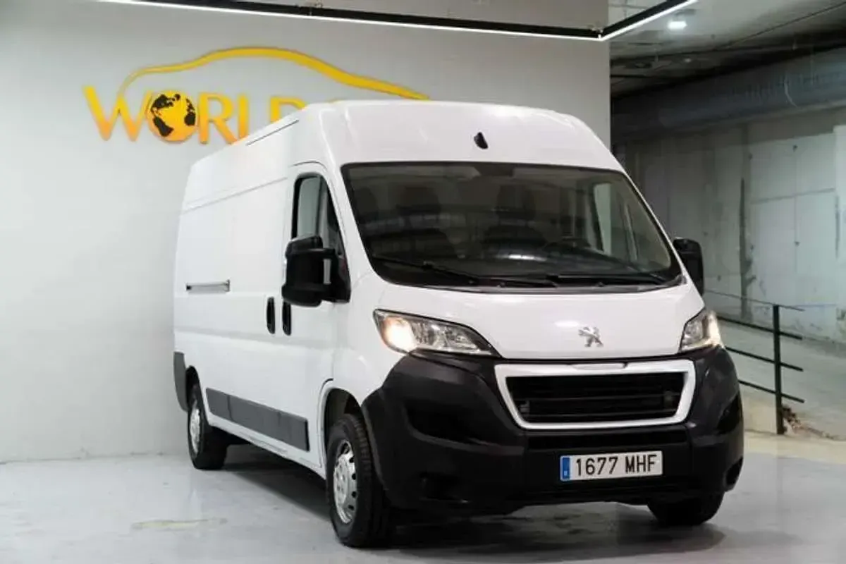 Usado Peugeot Boxer S 140 CV (102 kW) 2023 Blanco Van