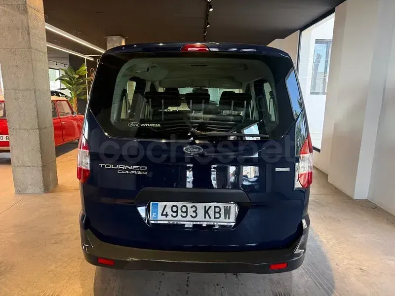 Usado Ford Tourneo Courier Titanium 100 CV (73 kW) 2017 Azul Monovolumen