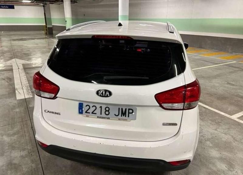 Usado Kia Carens 116 CV (85 kW) 2016 Blanco Monovolumen