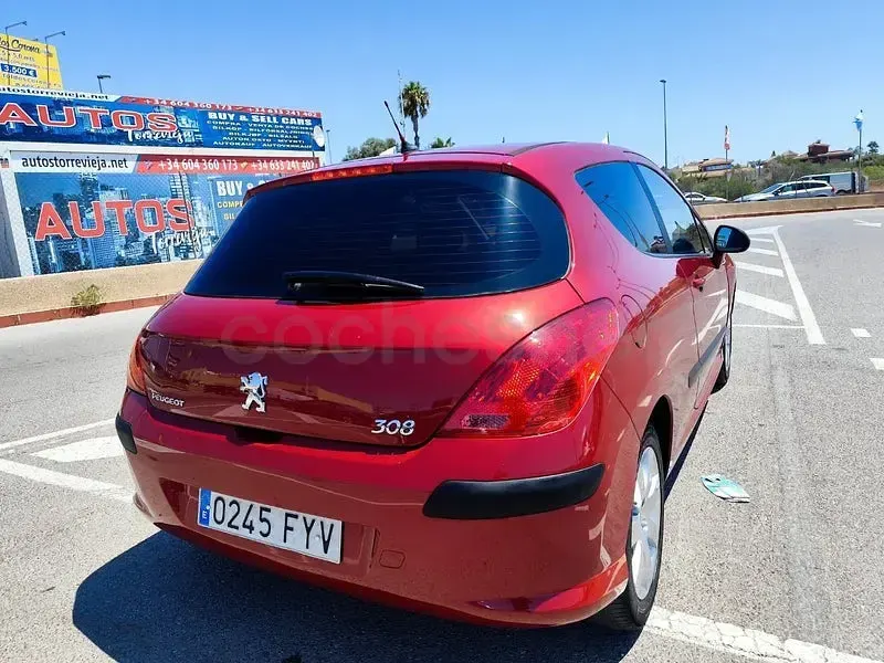 Usado Peugeot 308 Sport 120 CV (88 kW) 2007 Granate Utilitario