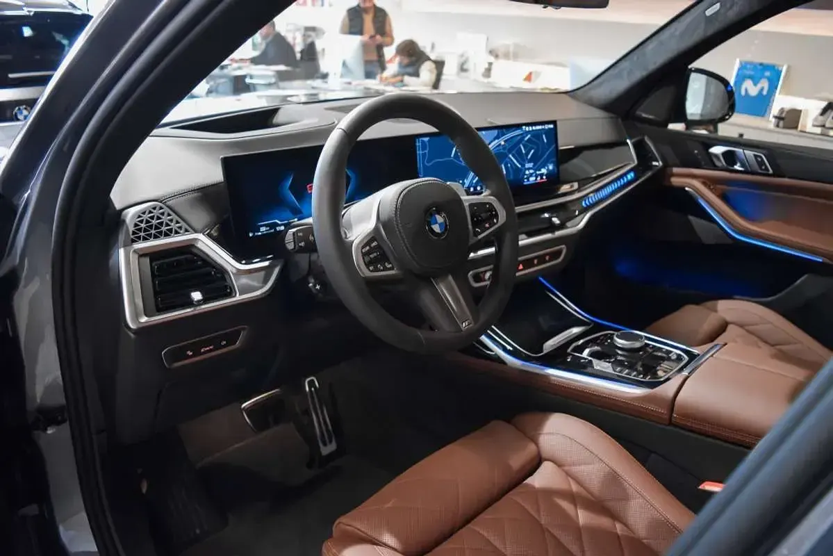 Usado BMW X7 M Sport 352 CV (258 kW) 2026 Gris SUV