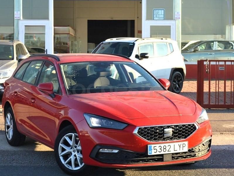 Usado Seat Leon Reference 115 HP (84 kW) 2022 Vermelho Carrinha