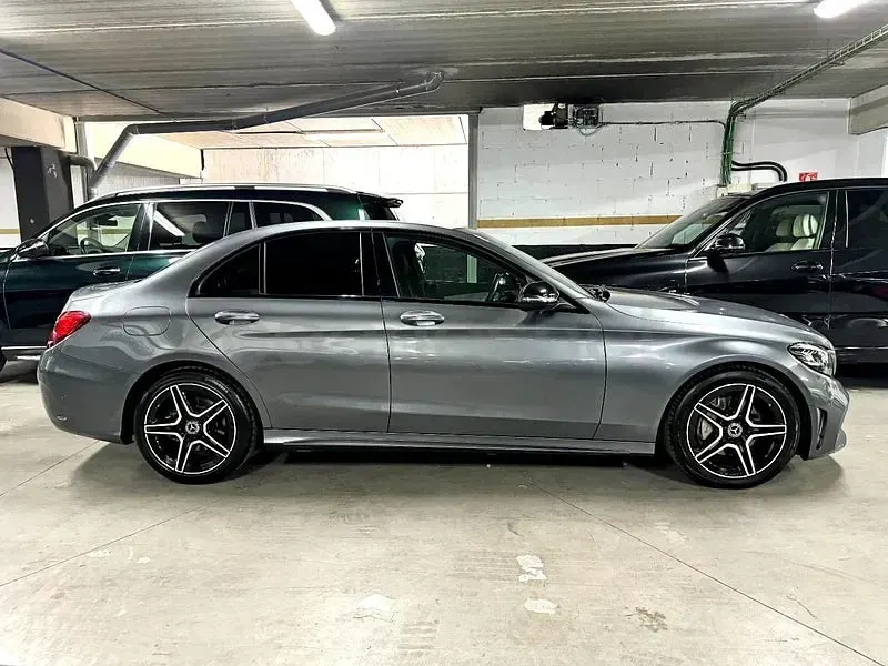 Usado Mercedes C200 160 CV (117 kW) 2020 Gris / plata Berlina
