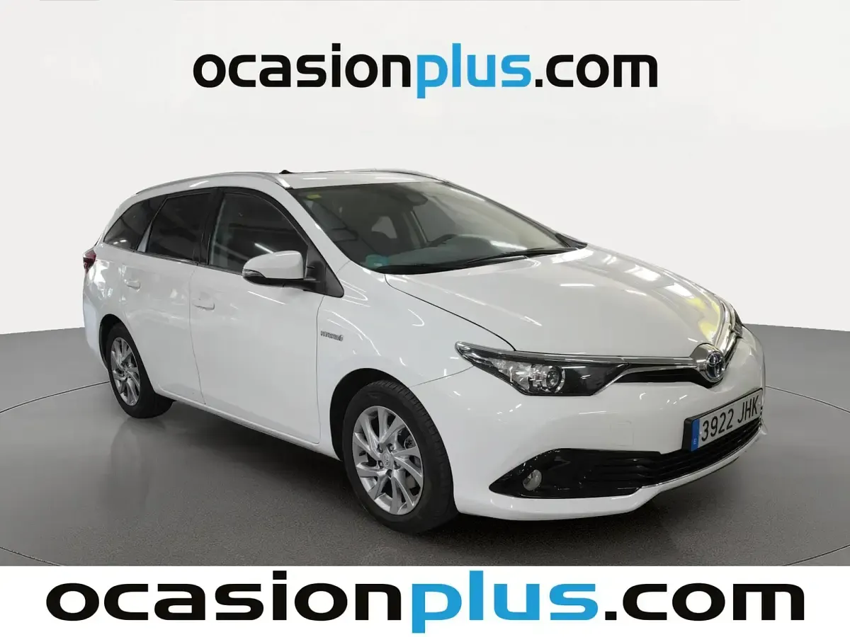 Usado Toyota Auris Active 136 CV (100 kW) 2015 Blanco Monovolumen