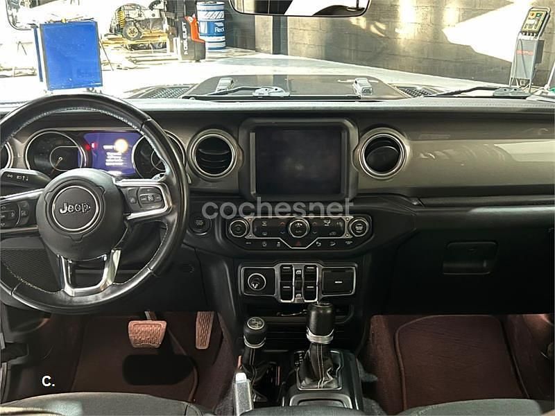 Usado Jeep Wrangler Sahara 270 CV (198 kW) 2019 Negro SUV