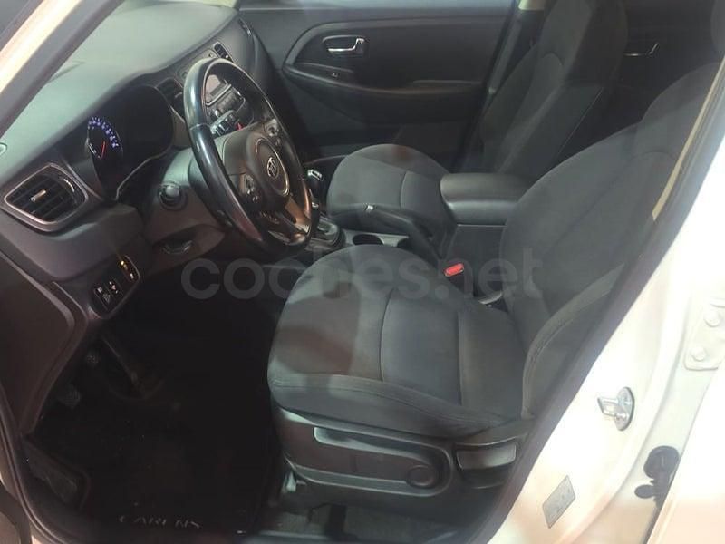 Usado Kia Carens 115 CV (84 kW) 2014 Blanco Monovolumen
