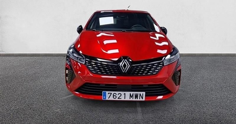 Begagnad Renault Clio V Techno 143 HK (105 kW) 2024