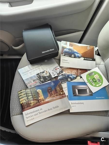 Usado Mercedes B170 116 CV (85 kW) 2009 Gris / plata Monovolumen