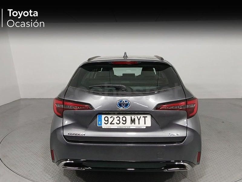 Usado Toyota Corolla Active 140 CV (102 kW) 2025 Gris / plata Familiar