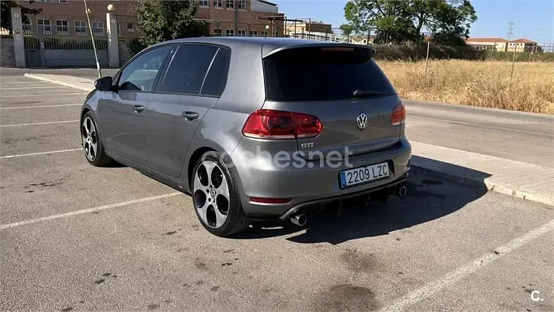 Usado VW Golf VII GTI 210 CV (154 kW) 2012 Gris / plata Berlina