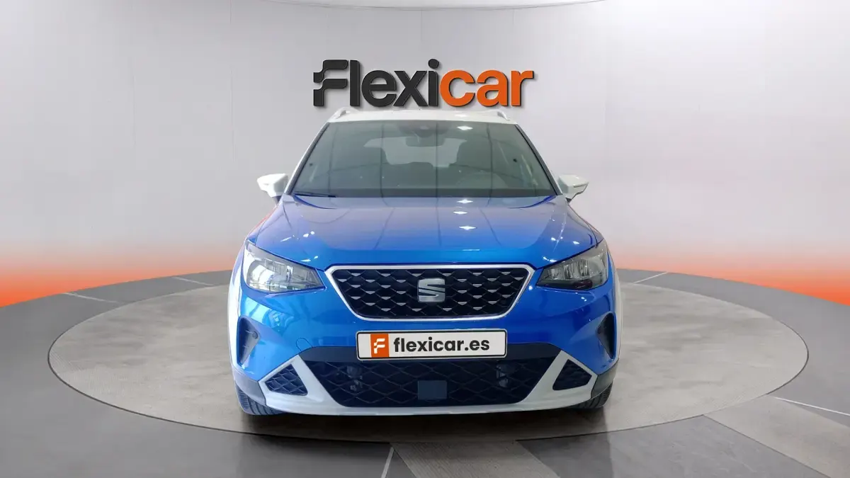 Usado Seat Arona Xperience 116 CV (85 kW) 2025 Azul SUV