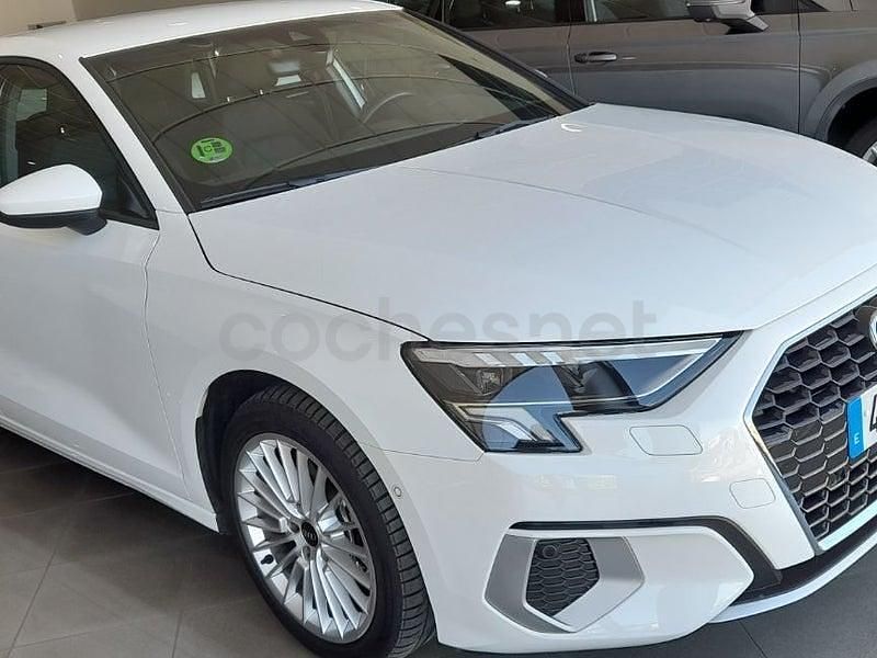 Usado Audi A3 116 CV (85 kW) 2022 Blanco Berlina