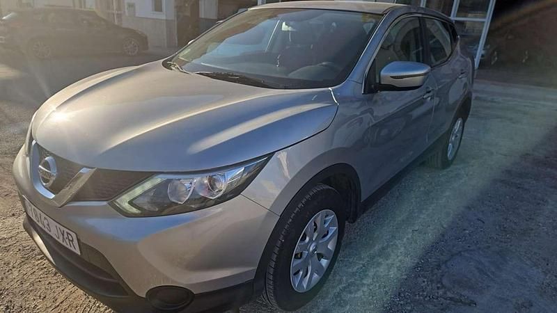 Usado Nissan Qashqai Acenta 131 CV (96 kW) 2017 Verde SUV