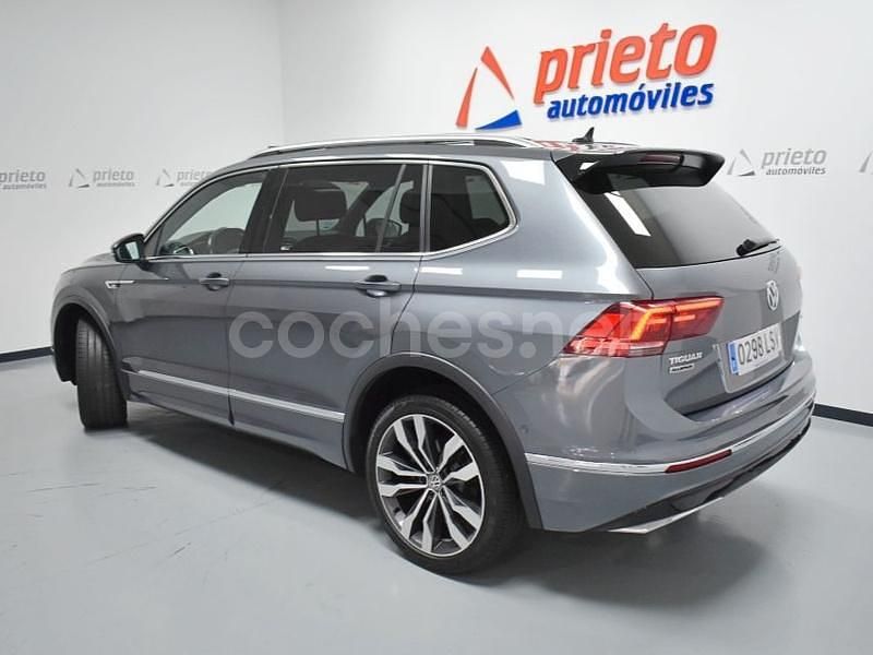 Usado VW Tiguan Allspace Sportline 200 CV (147 kW) 2021 Gris / plata SUV