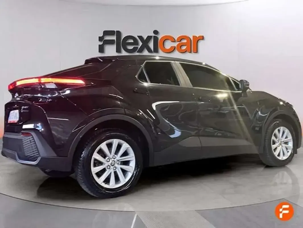 Usado Toyota C-HR Active 140 CV (102 kW) 2024 Negro SUV