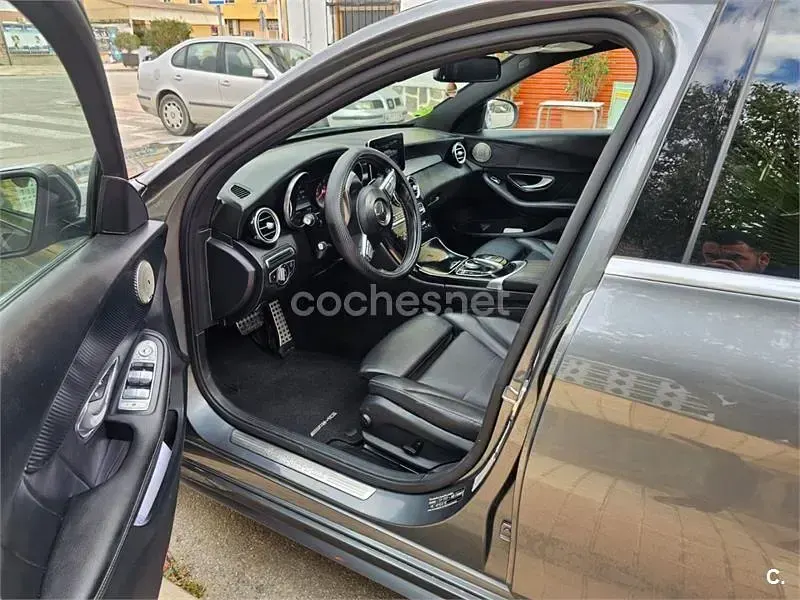 Usado Mercedes C200 AMG line 136 CV (100 kW) 2017 Gris / plata Berlina