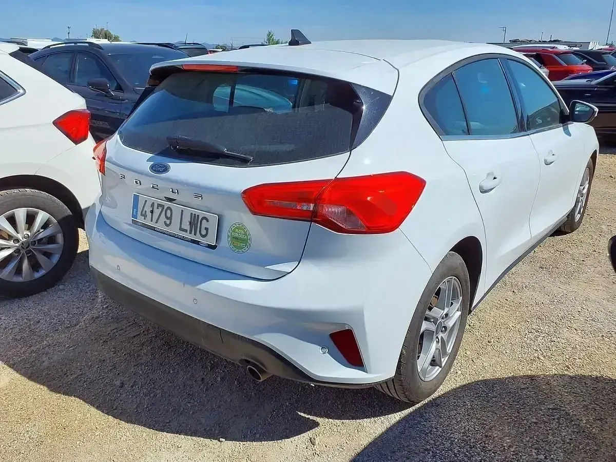 Usado Ford Focus Trend+ 120 CV (88 kW) 2022 Blanco Berlina