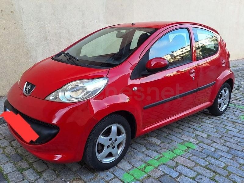 Usado Peugeot 107 68 CV (50 kW) 2007 Rojo Utilitario
