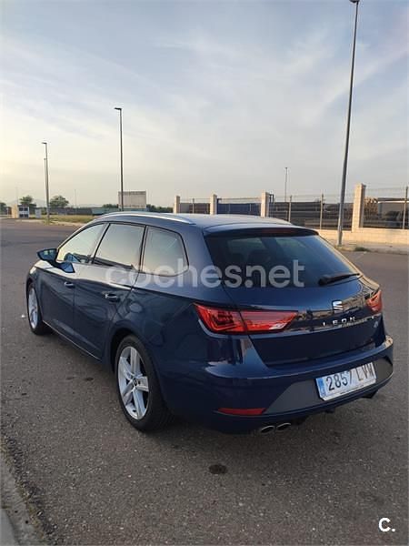 Usado Seat Leon ST FR 150 CV (110 kW) 2018 Azul Familiar