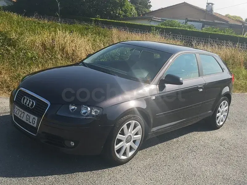 Usado Audi A3 Ambiente 140 CV (102 kW) 2009 Negro Utilitario