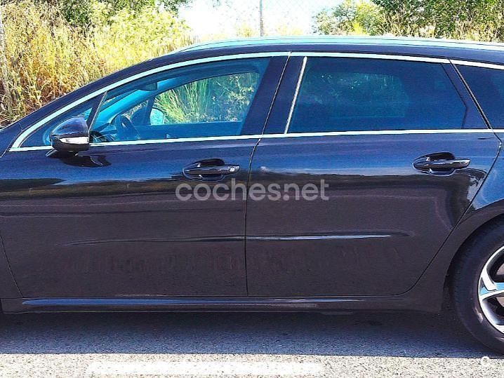 Usado Peugeot 508 Active 120 CV (88 kW) 2018 Negro Familiar