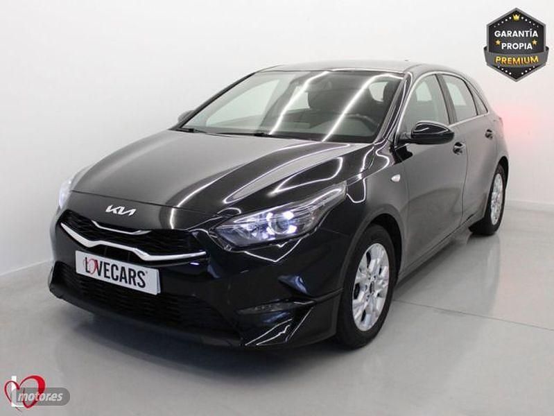 Usado Kia Ceed 100 CV (73 kW) 2022 Negro Utilitario