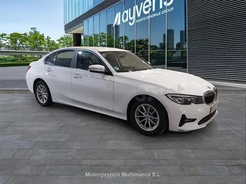 Usado BMW 318 Comfort Edition 150 CV (110 kW) 2022 Amarillo Berlina