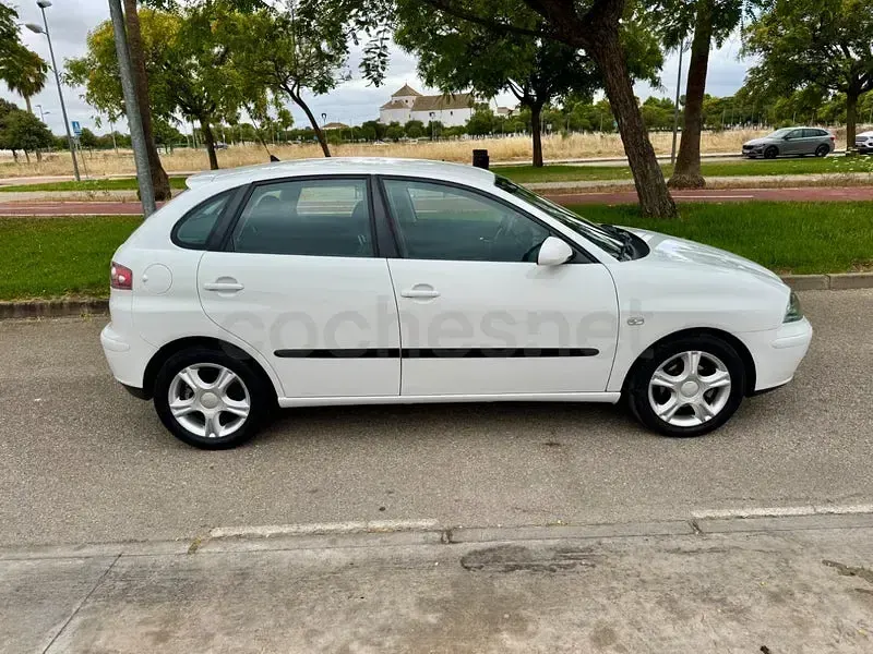 Usado Seat Ibiza Sport 100 CV (73 kW) 2006 Blanco Utilitario