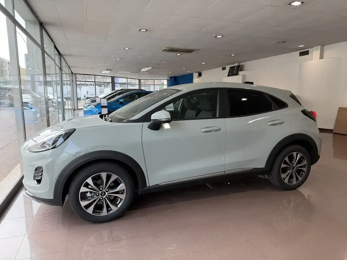 Nuevo Ford Puma Titanium 125 CV (91 kW) 2026 Gris SUV