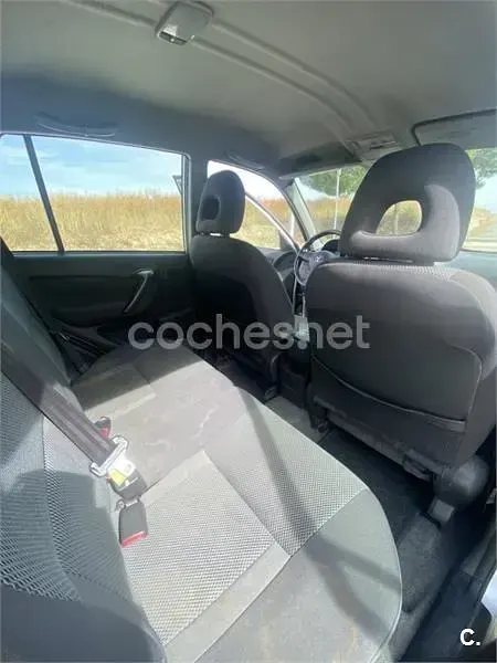 Usado Toyota RAV4 Luna 150 CV (110 kW) 2005 Gris / plata SUV