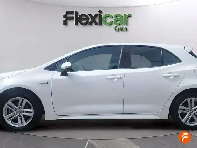 Usado Toyota Corolla Active 122 CV (89 kW) 2021 Blanco