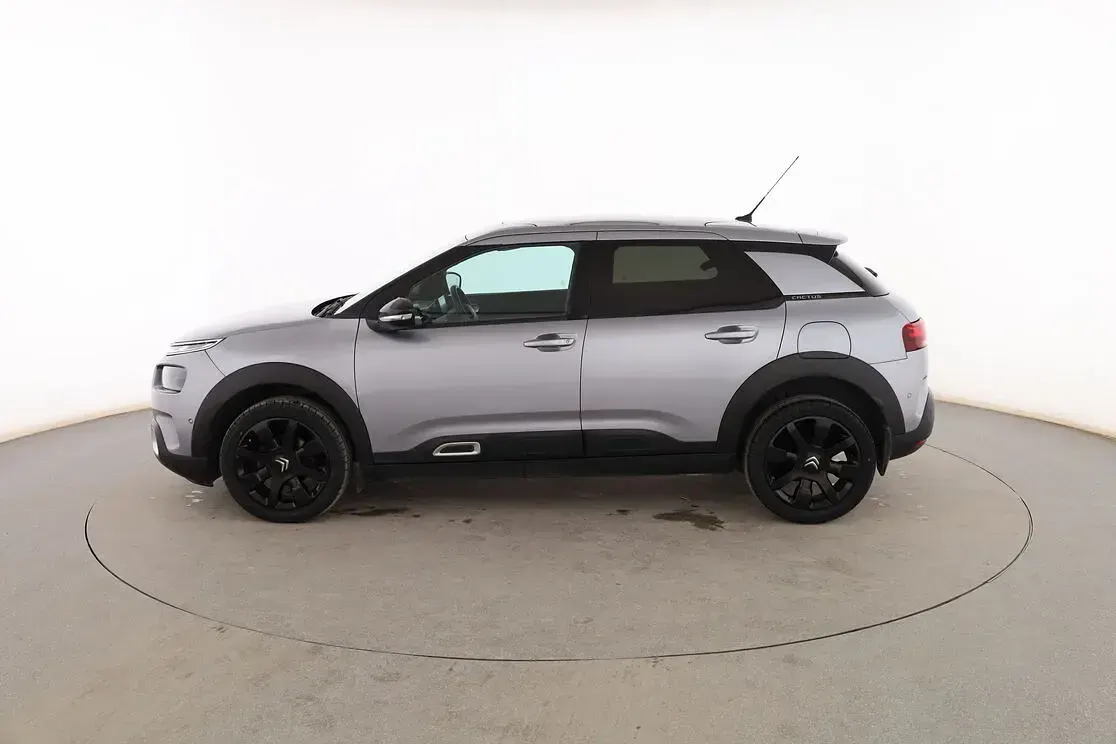Usado Citroën C4 Shine 102 CV (75 kW) 2020 Gris SUV