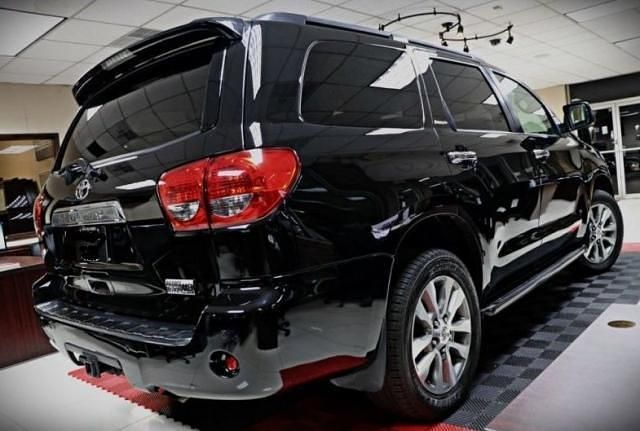 Usado Toyota Sequoia Limited 381 CV (280 kW) 2017 Negro SUV