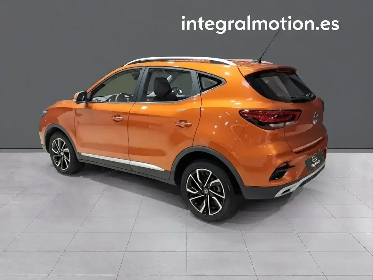 Usado MG ZS Luxury 106 CV (77 kW) 2023 Naranja SUV