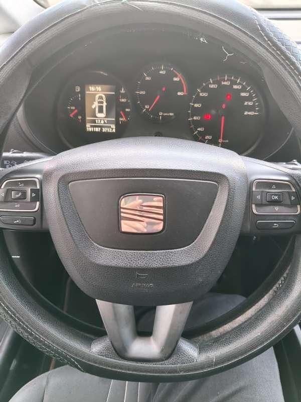 Usado Seat Leon 90 CV (66 kW) 2012 Blanco Utilitario