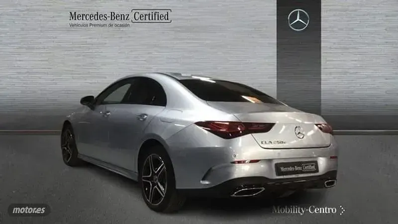Usado Mercedes CLA250e 218 CV (160 kW) 2024 Plateado Coupe