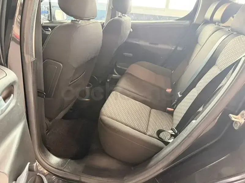 Usado Renault Scénic Dynamique 105 CV (77 kW) 2010 Negro Monovolumen
