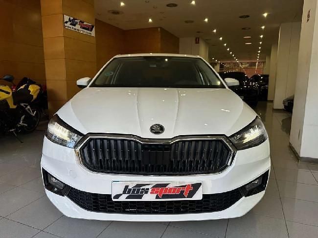 Usado Skoda Fabia Selection 80 CV (58 kW) 2024 Blanco Utilitario