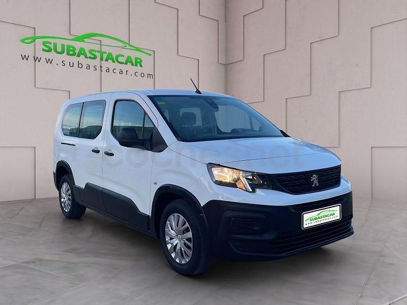 Usado Peugeot Rifter Access 100 CV (73 kW) 2020 Blanco Monovolumen
