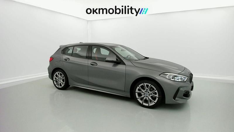 Usado BMW 118 M Sport 136 CV (100 kW) 2024 Skyscraper grau Utilitario