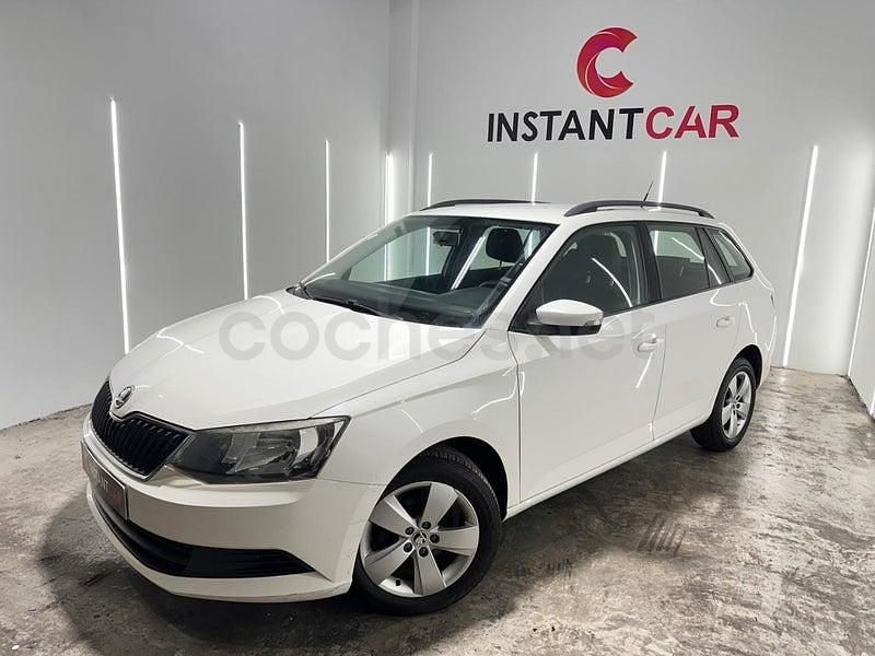Usado Skoda Fabia Active 90 CV (66 kW) 2017 Blanco Familiar